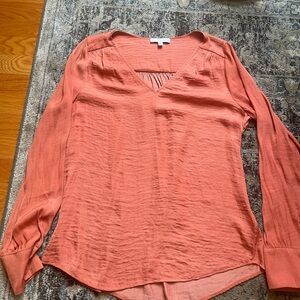 Maison d’Amelie Women's V-Neck Long Sleeve Top - Coral size small